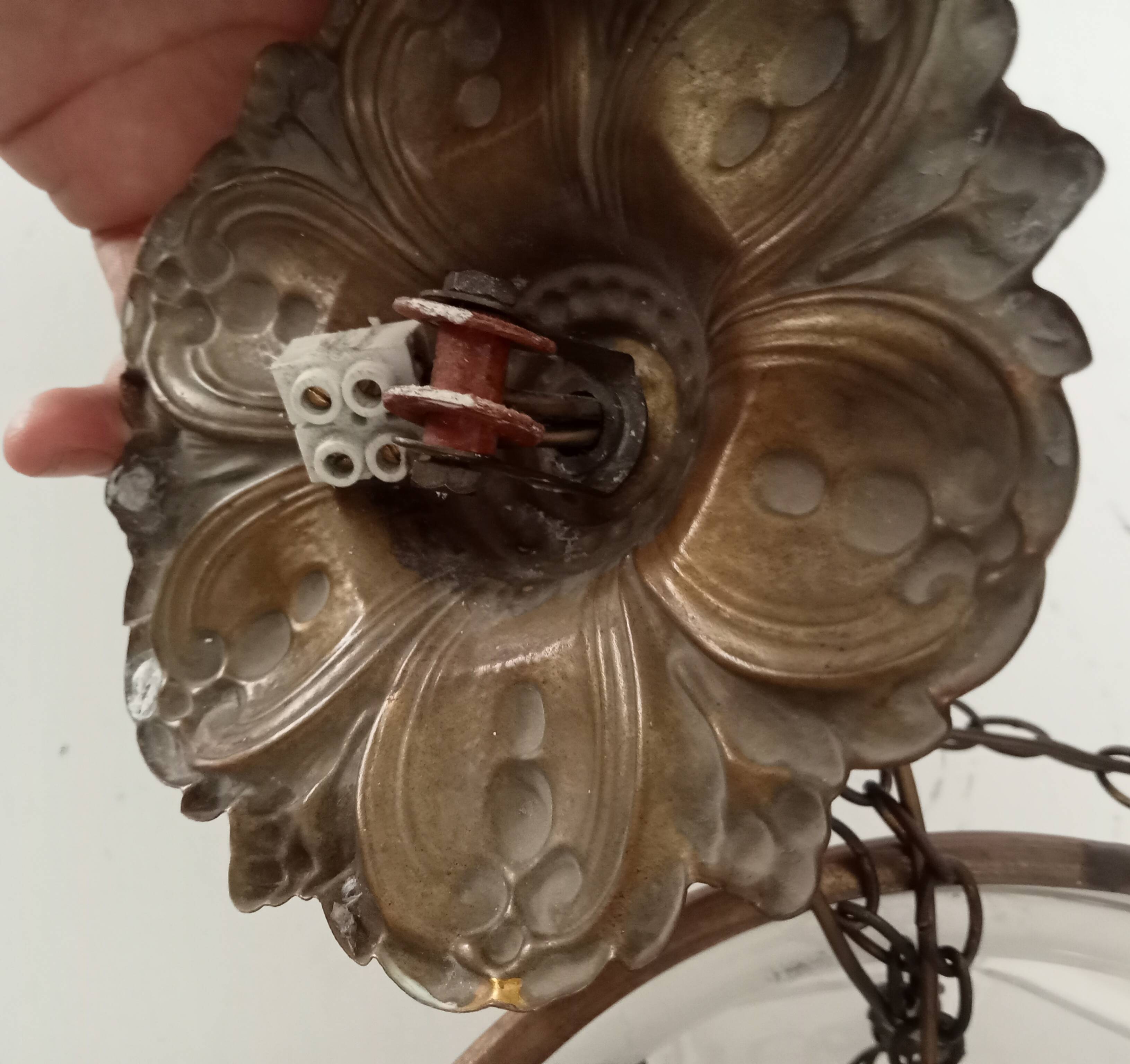 Vintage suspension light from the 1920s/1930s.
