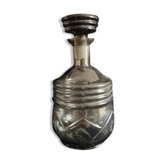 Carafe en verre fumé gravé