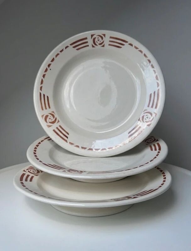 Ironstone plates signed Charbonnier - Salins-les-Bains - Model "Manette"