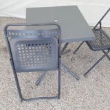 Table et deux chaises pliante
