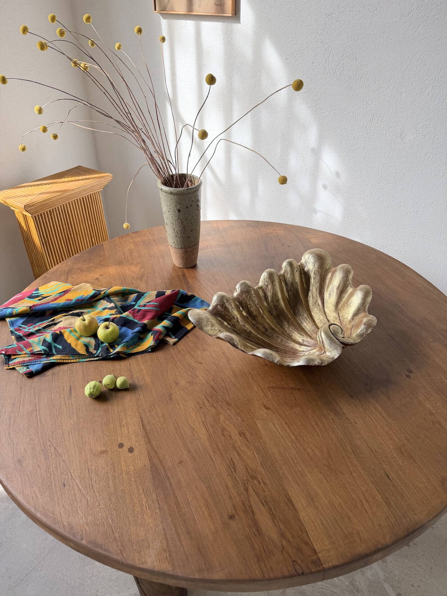 Immense wooden plate 1900 shell with golden patina