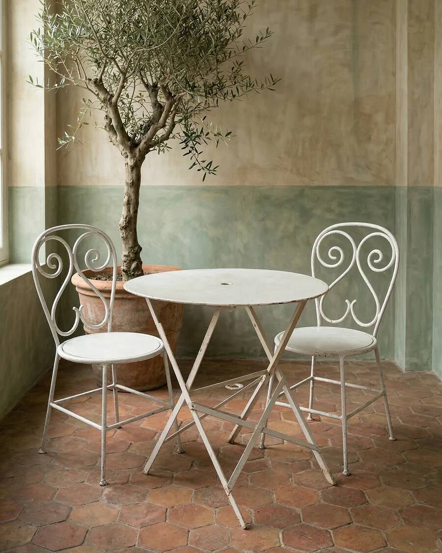 Table pliante ronde française vintage en fer