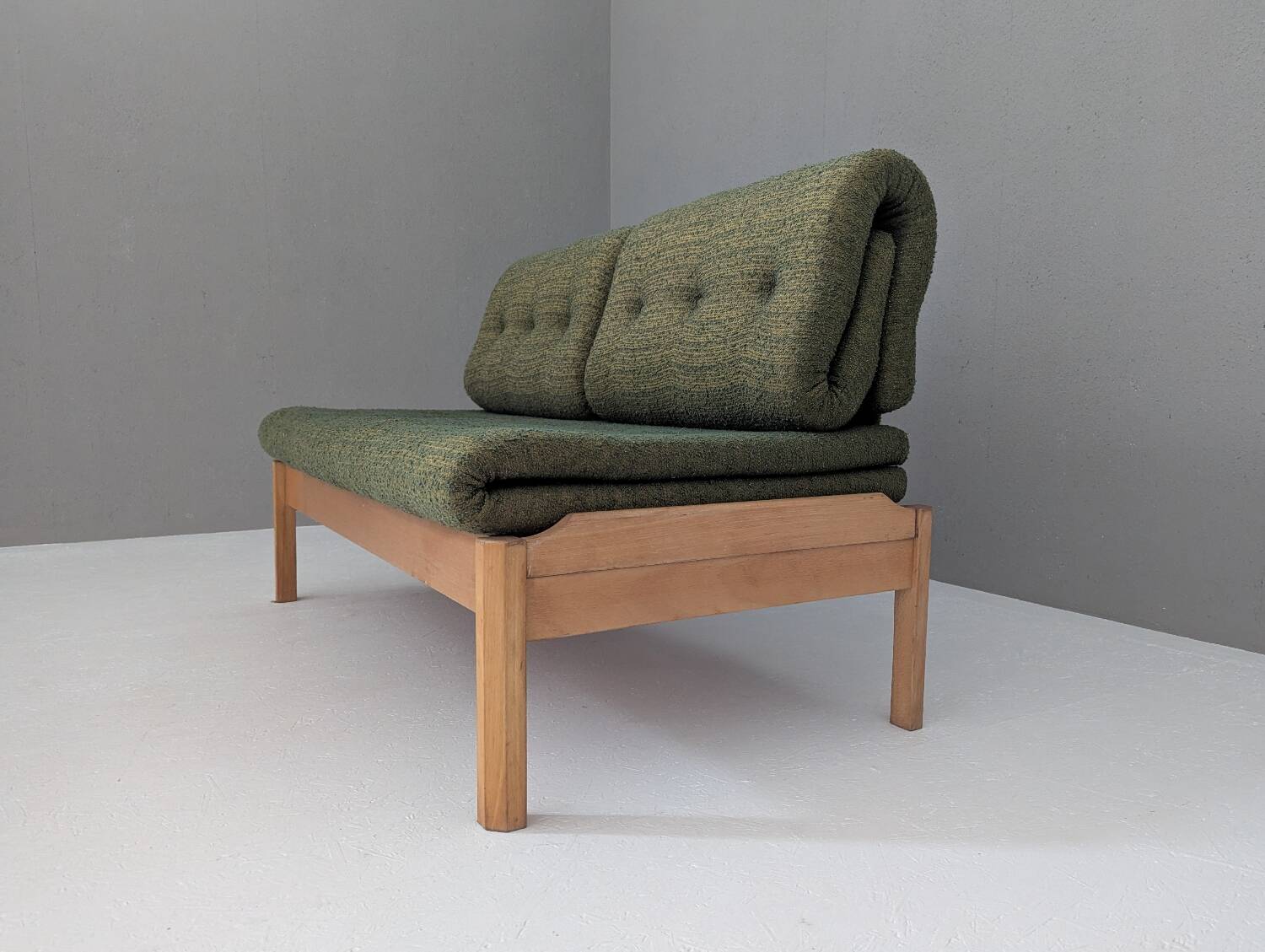 Lit de repos du milieu du siècle avec côtés coulissants, années 1960