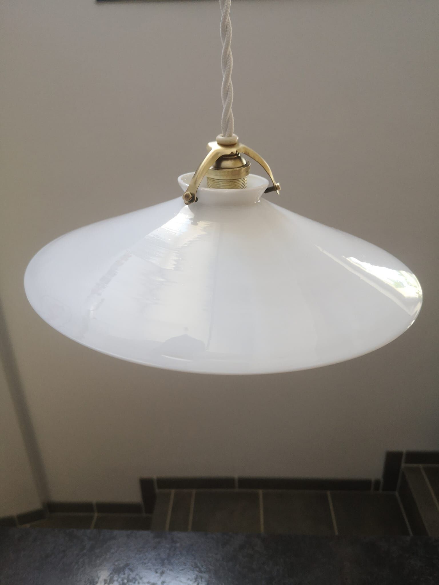 Suspension en opaline art déco 1930
