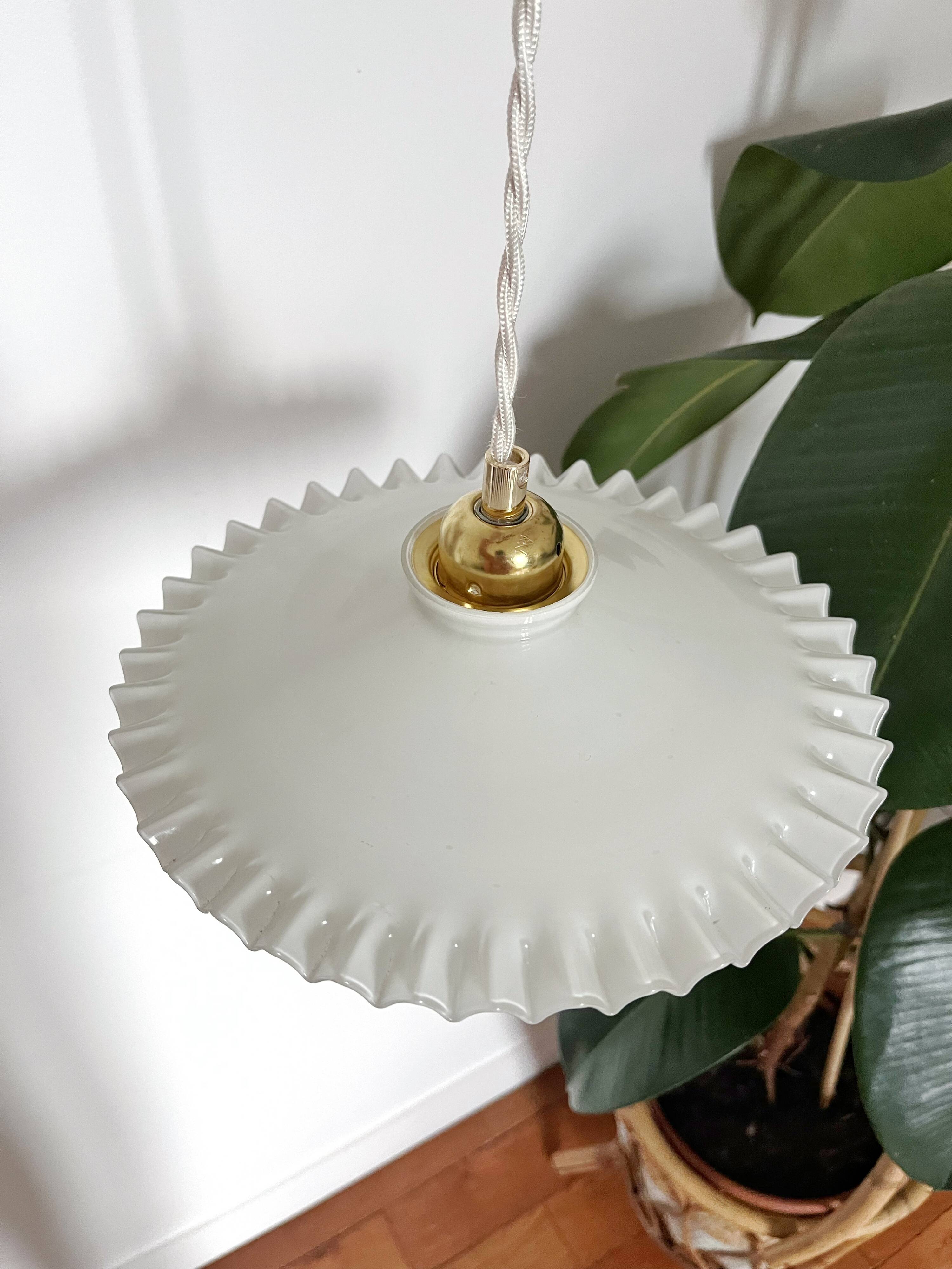 Vintage 1950s entirely white serrated opaline pendant light