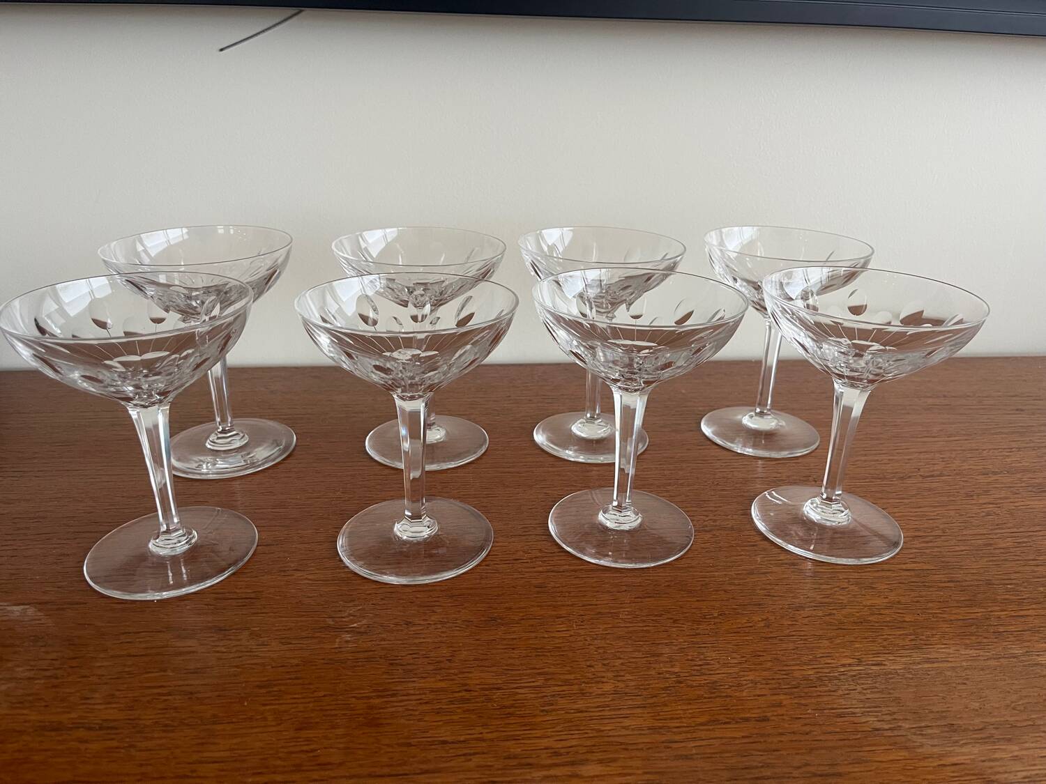 8 Coupes À Champagne En Cristal Val Saint Lambert Modèle Nestor.   Pa