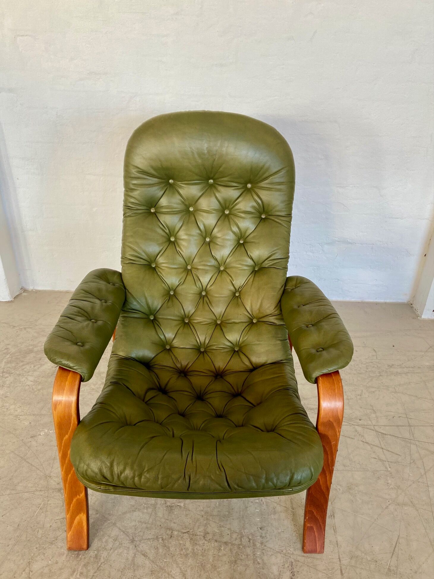 Vintage Swedish mid-century olive green leather lounge chair by Gote Møbler – 1970s