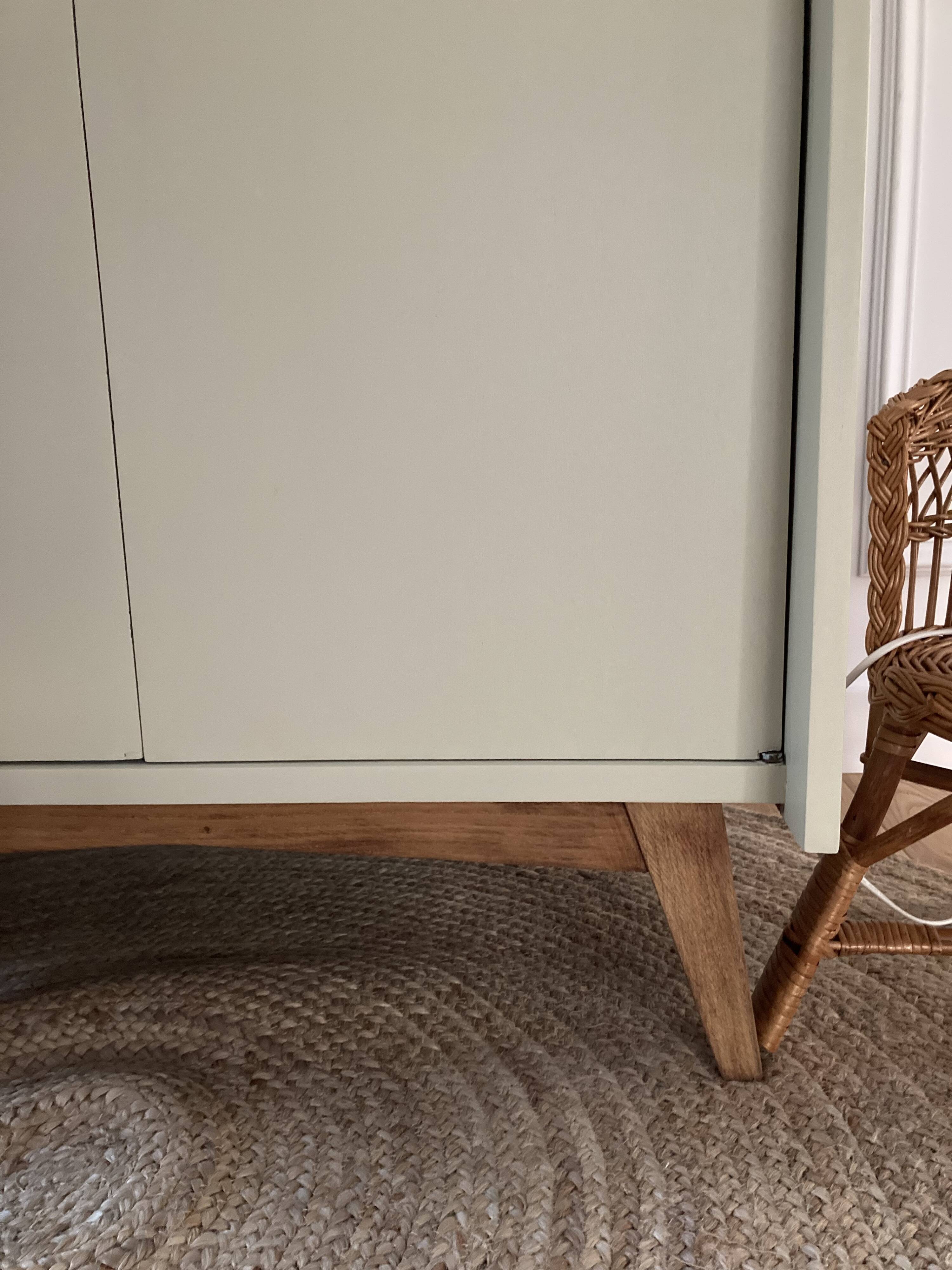 Compass foot cabinet