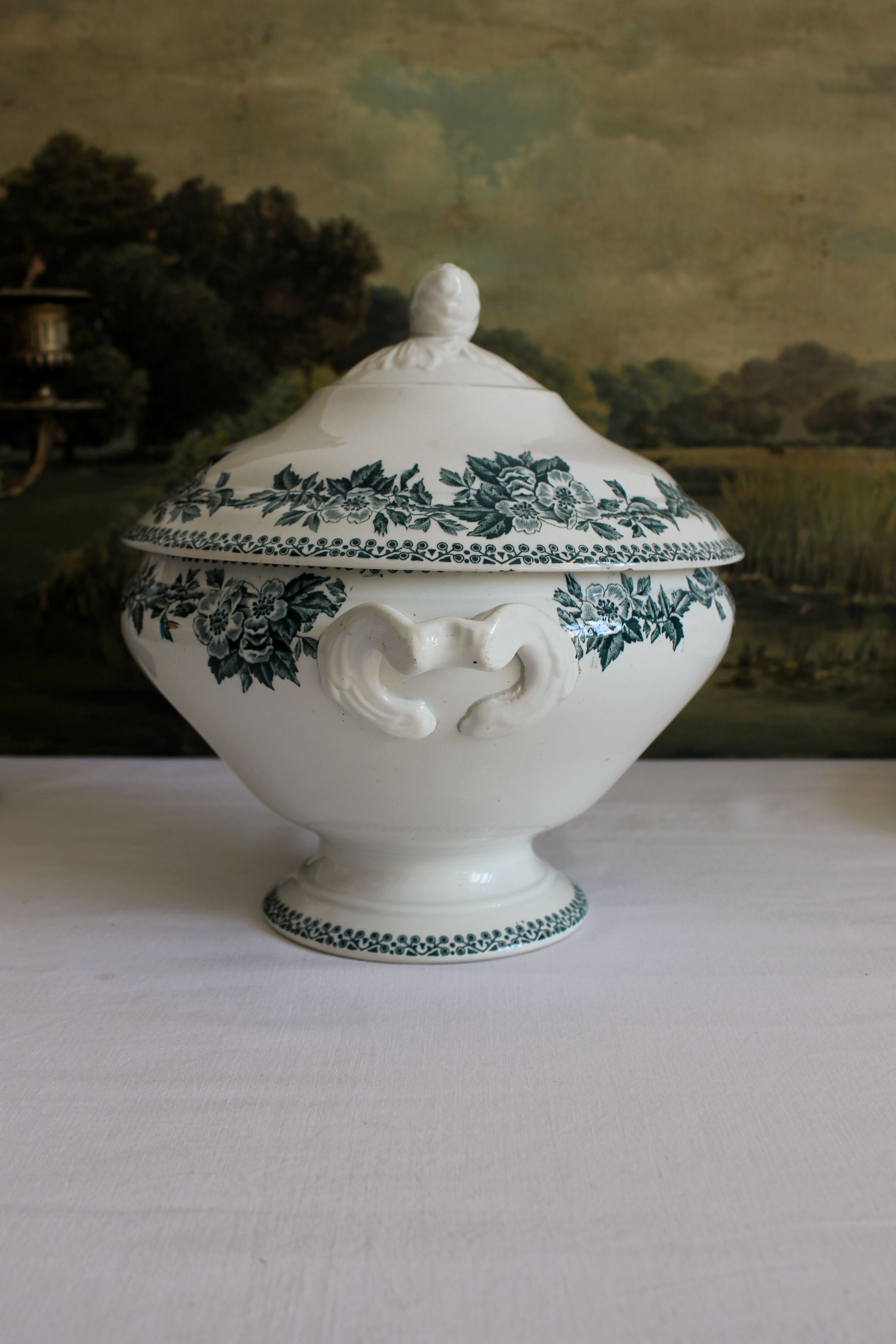 Iron earth tureen Guadeloupe Saint Amand