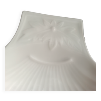 Scallop shell bowl