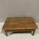 Solid wood coffee table with 2 drawers – chic country style