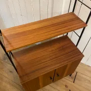Small piece of furniture on legs
