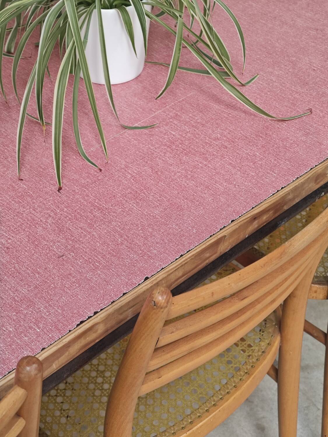 Large canteen table in pink formica and metal.