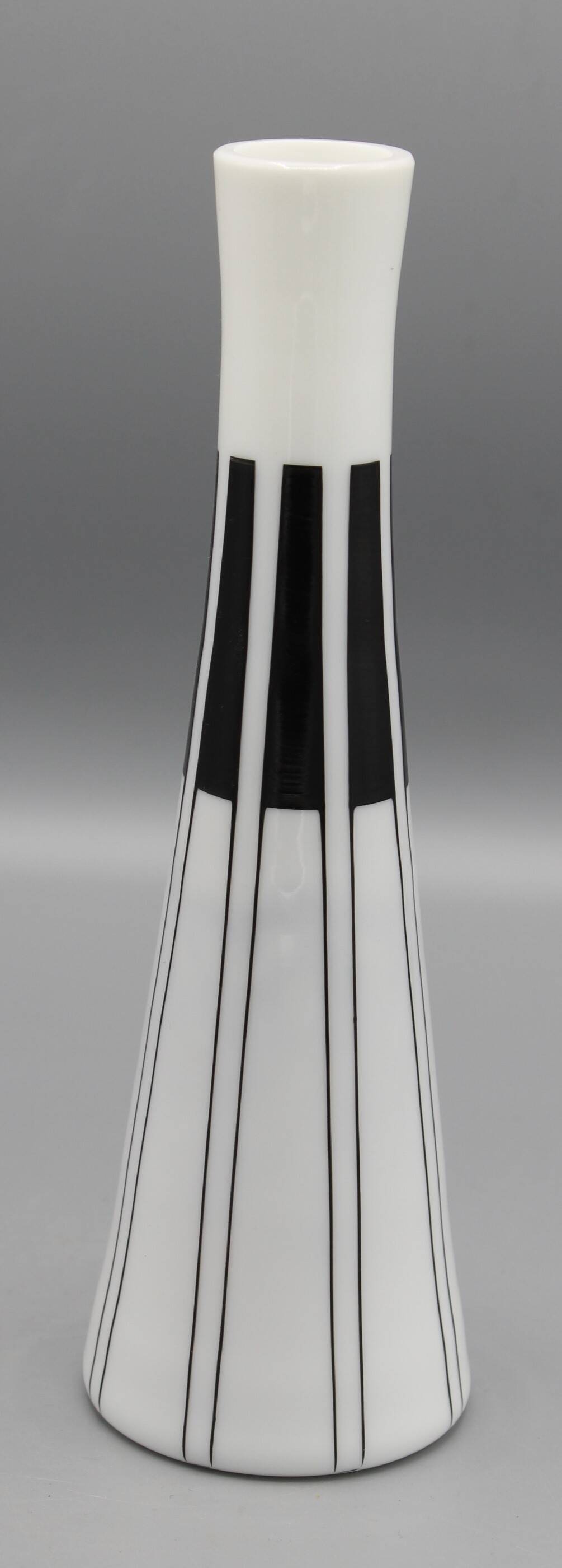 Old vintage glass vase scandinavian design sixten wennerstrand johansfors randi