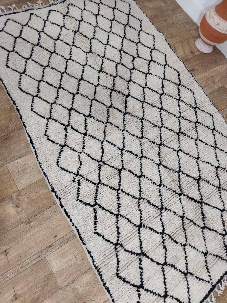 Handmade wool Berber rug 220 x 130 cm