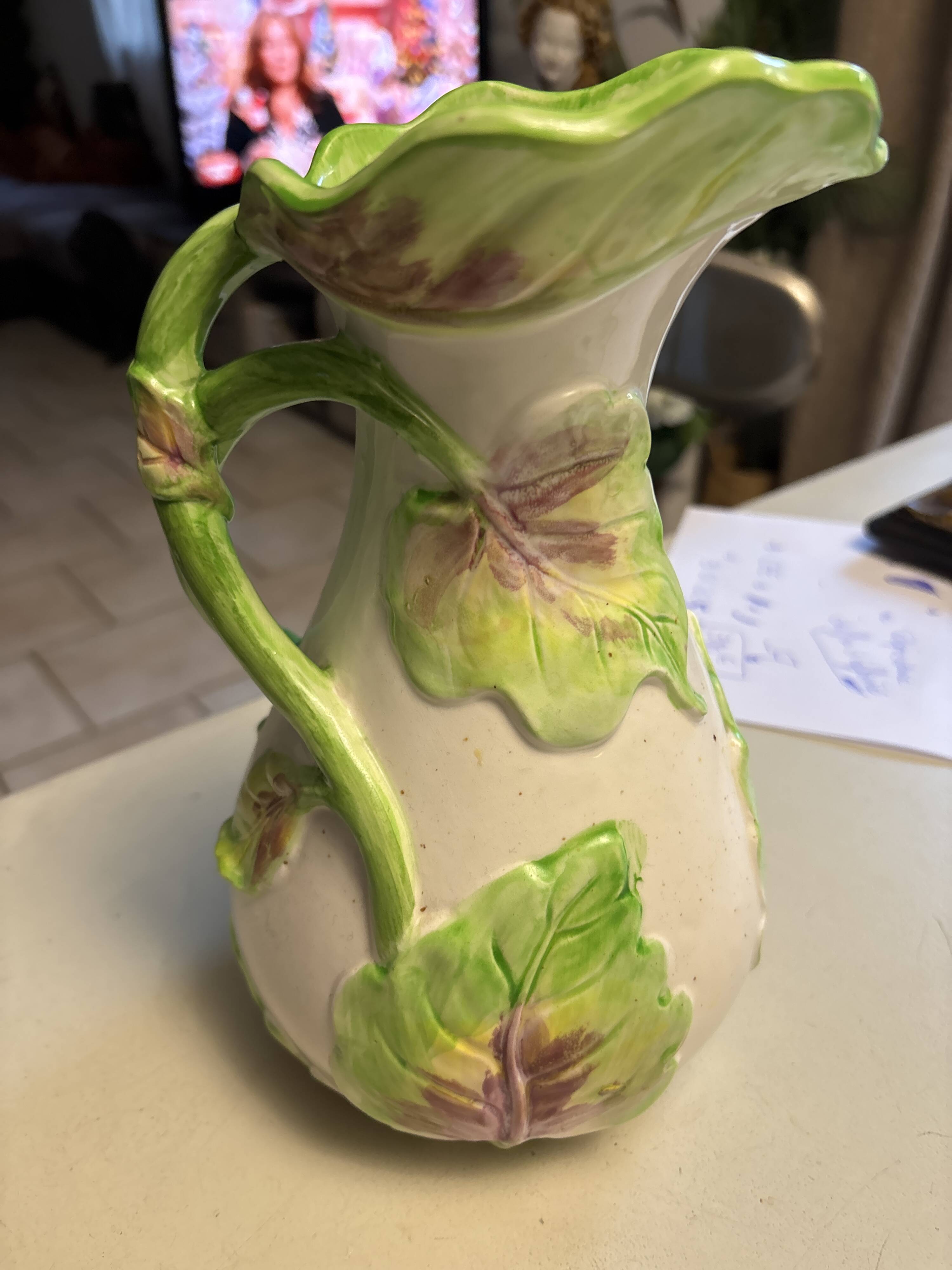 Frog slushie pitcher