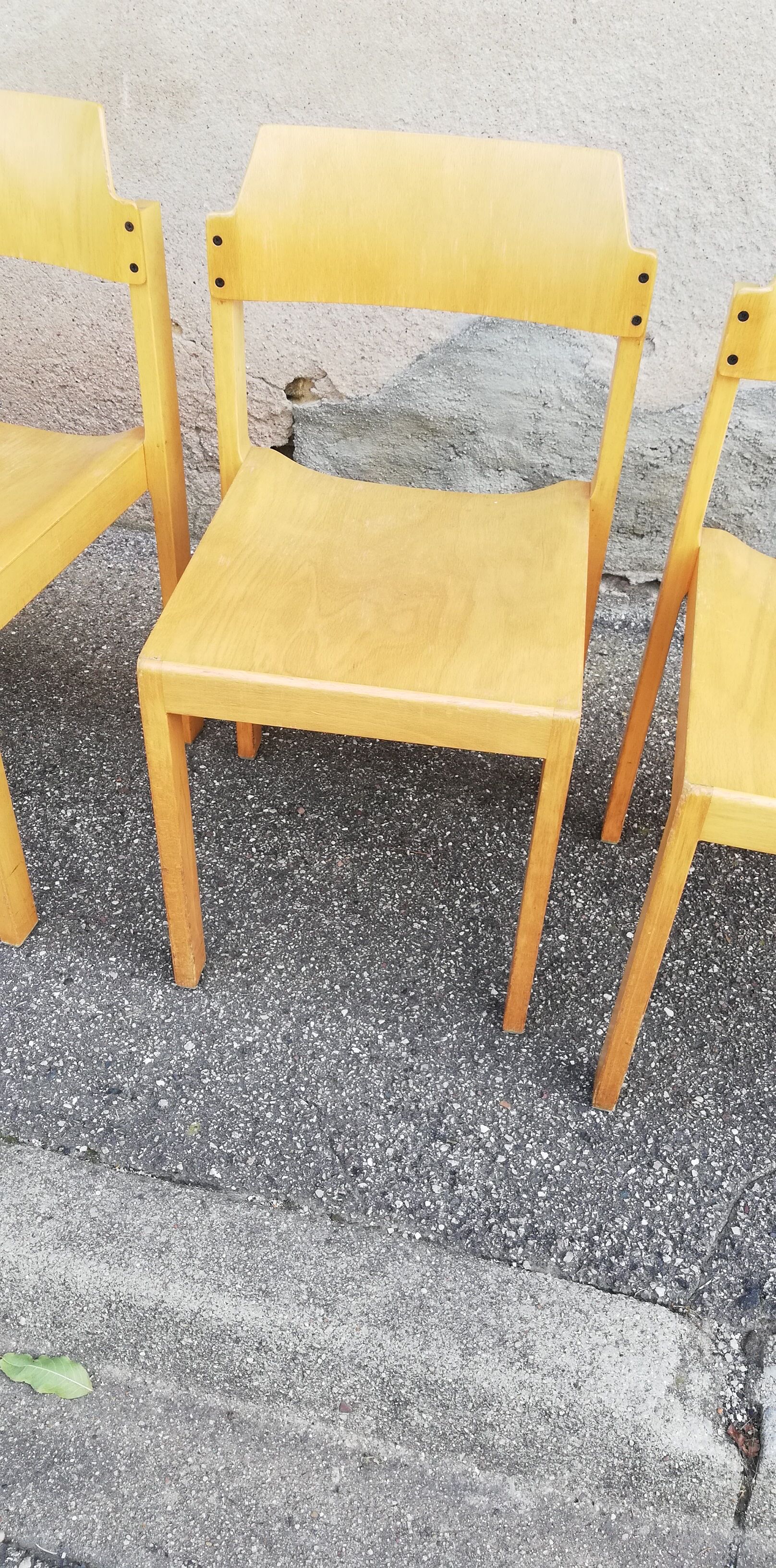 Set of 4 vintage light wood chairs