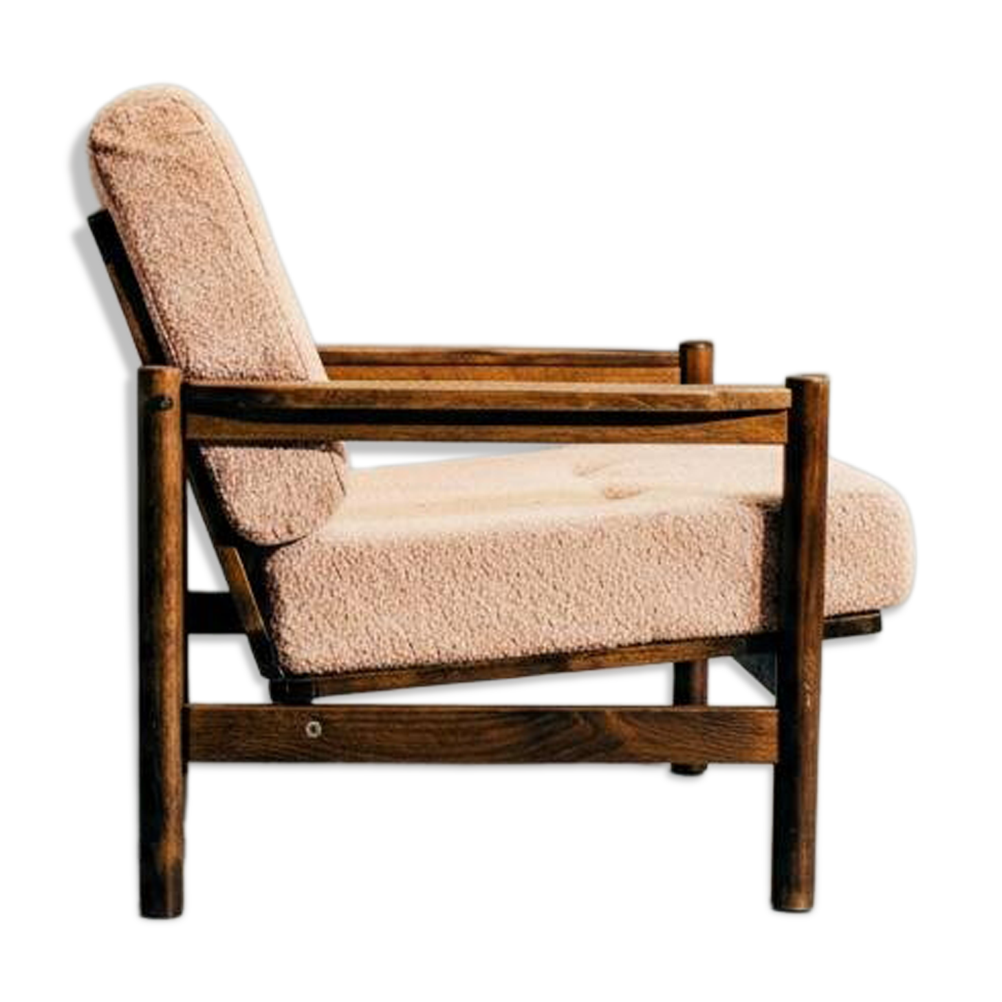 Vintage Scandinavian armchair – dark oak & powder cushions