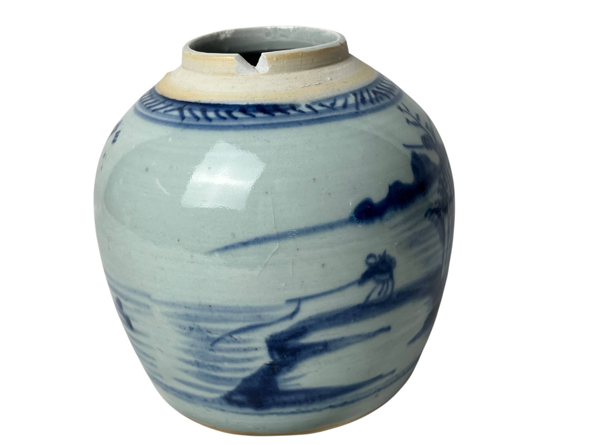 China, ancient ginger pot celadon porcelain vase Qing late 18th century