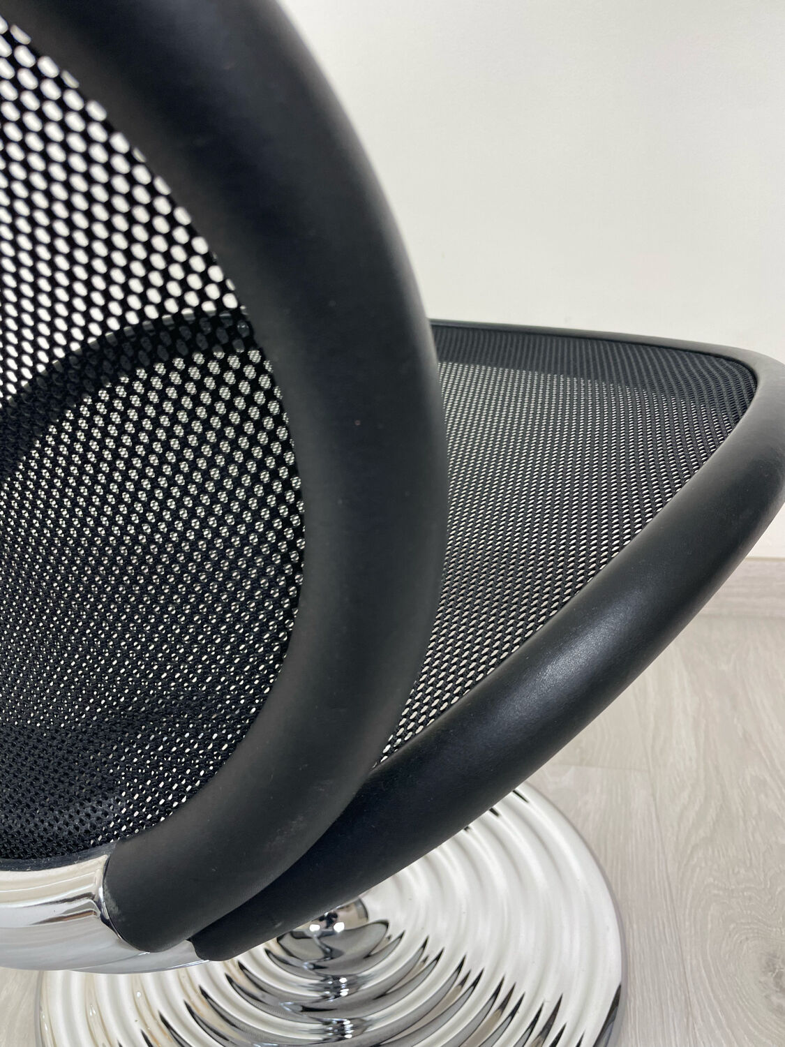 Chaise ‘ o line ‘ de Herbert Ohl pour Whilkhahn