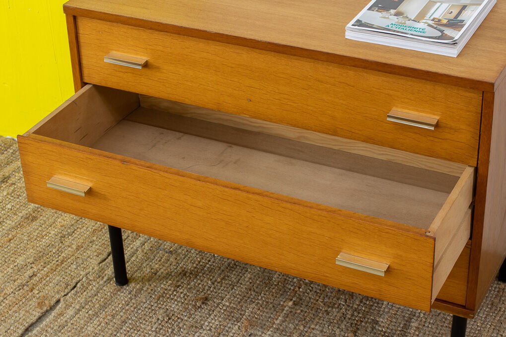 Vintage Scandinavian Chest of Drawers – 90 cm