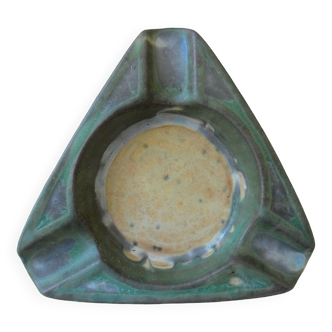 Triangular art-deco ashtray in flamed sandstone