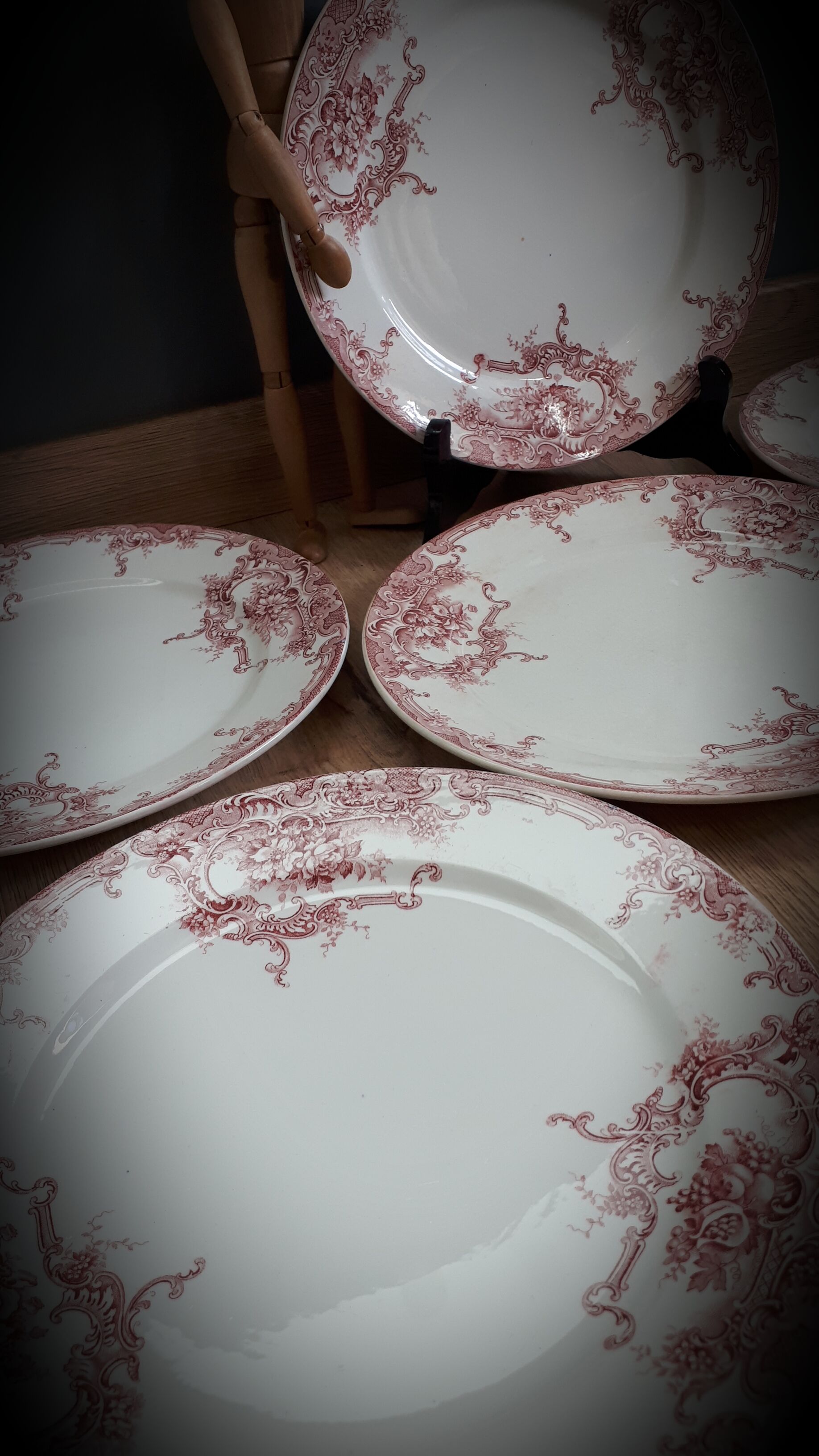 Set of 6 flat plates Red Dolphin 1920