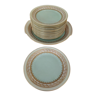 Plat et 11 assiettes à dessert en porcelaine Chapus Frères Limoges