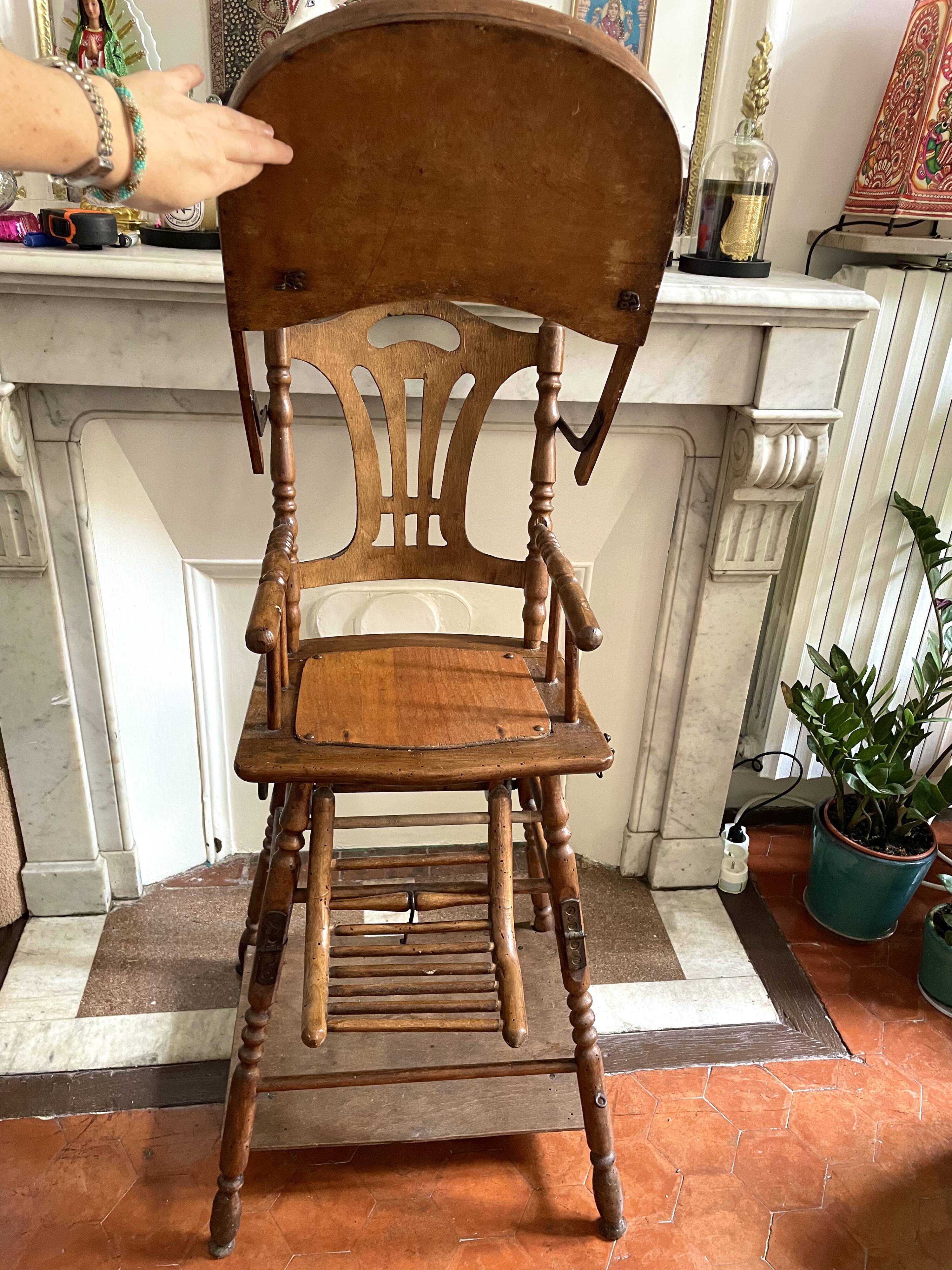 Chaise haute bébé ancienne