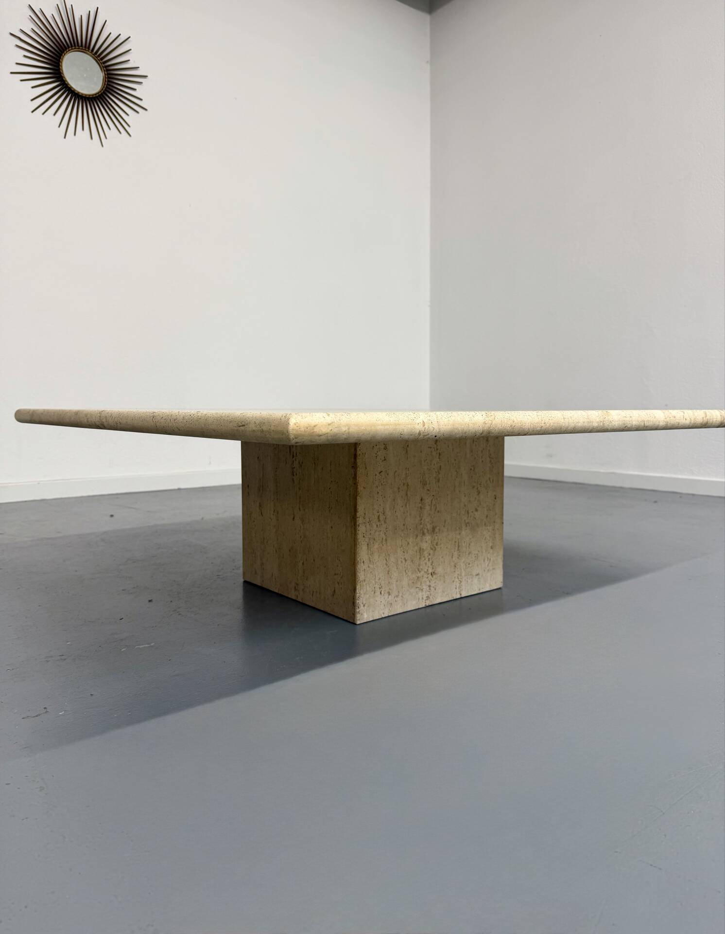 Italian coffee table in travertine, Roche Bobois edition, 70s/80s.