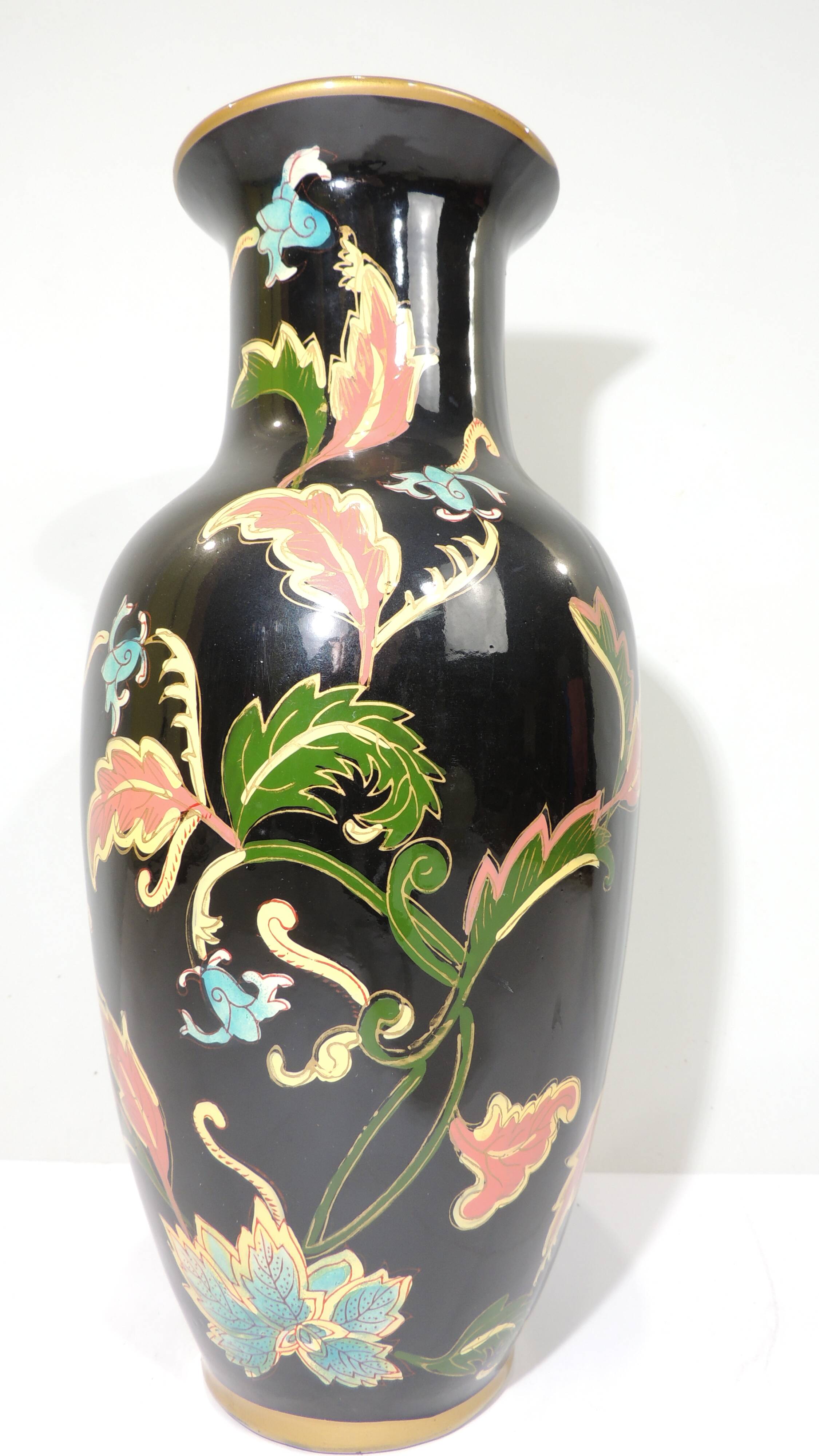 Old Large black vase decorated with leaves /vintage/ XXsiecle/potiche