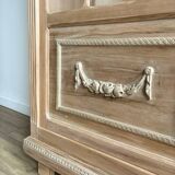 Old Parisian wardrobe solid wood ornaments