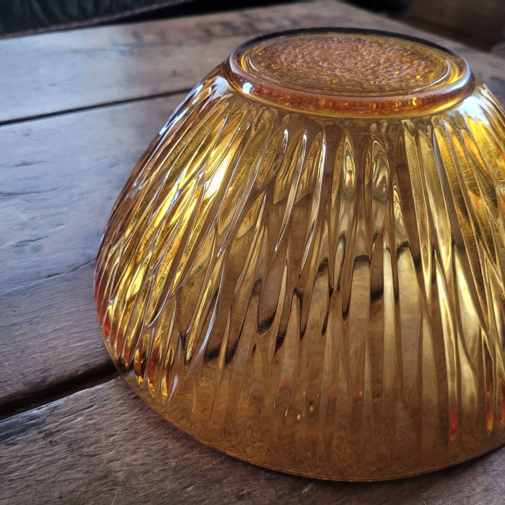 Vintage ribbed amber glass salad bowl – France 1970