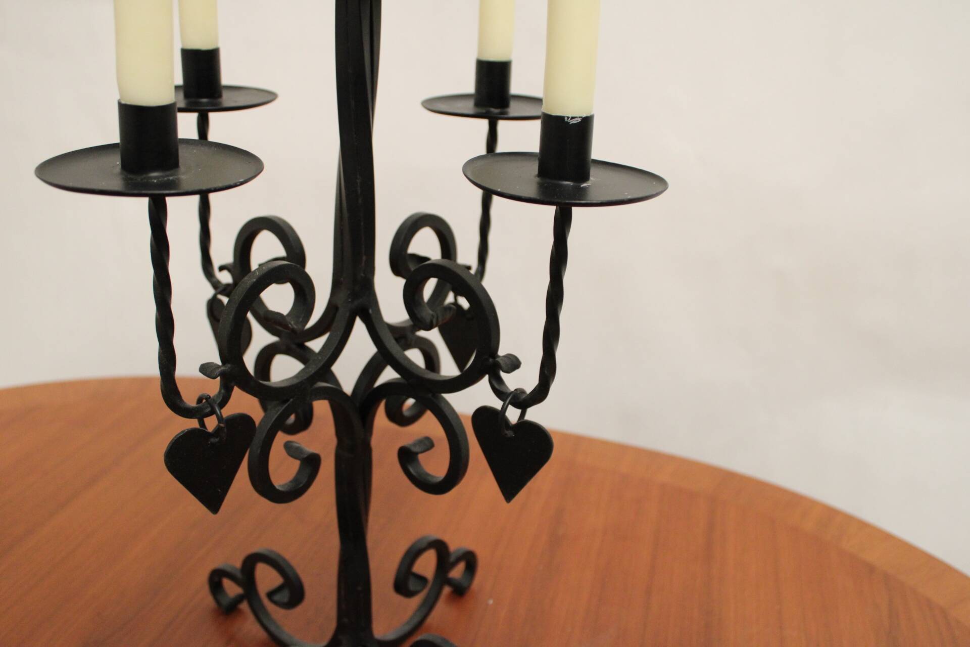 Black candle holder 5 heart candles sweden