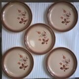 Set of 16 Saint Amand ceramic plates Eglantines 1713 model (flat, hollow and dessert)