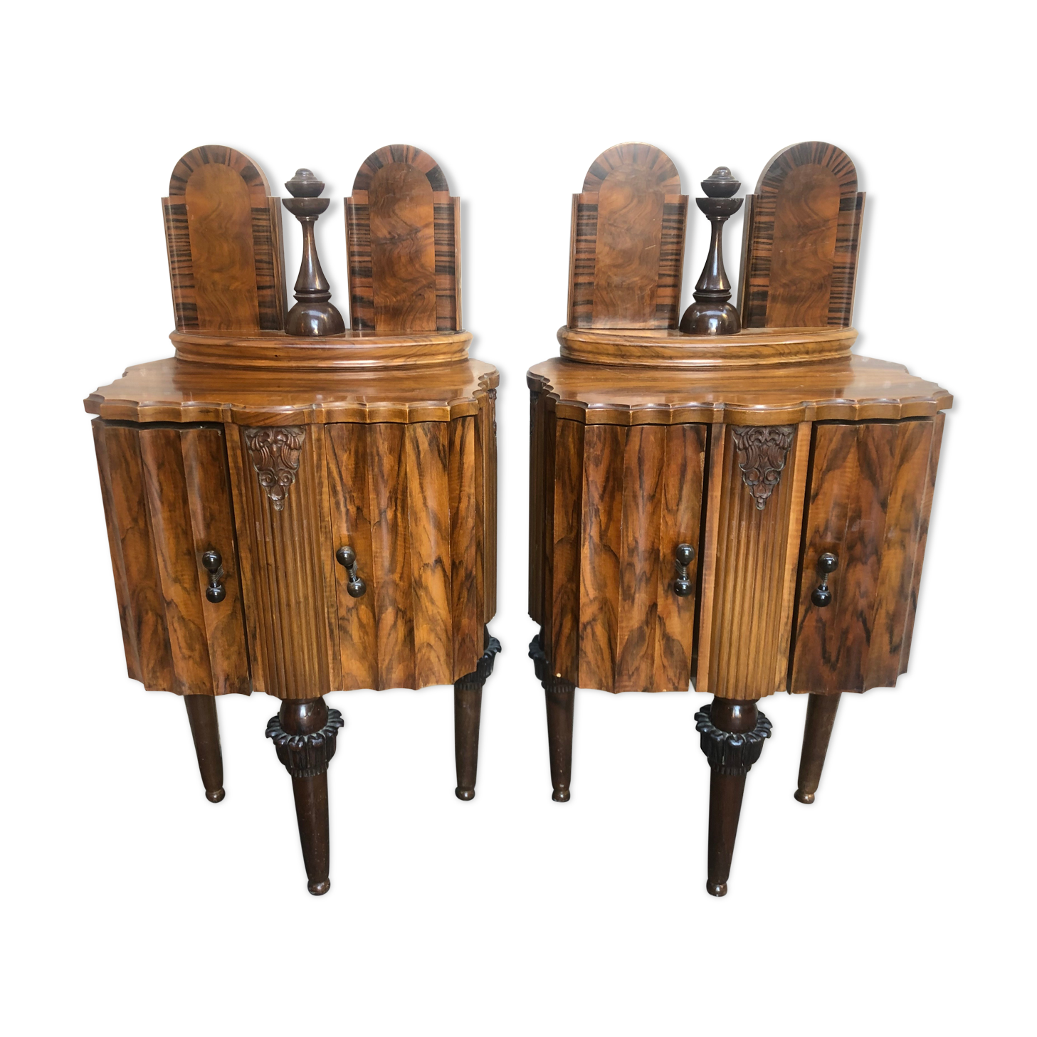 Pair of bedsides in walnut veneer 1940s