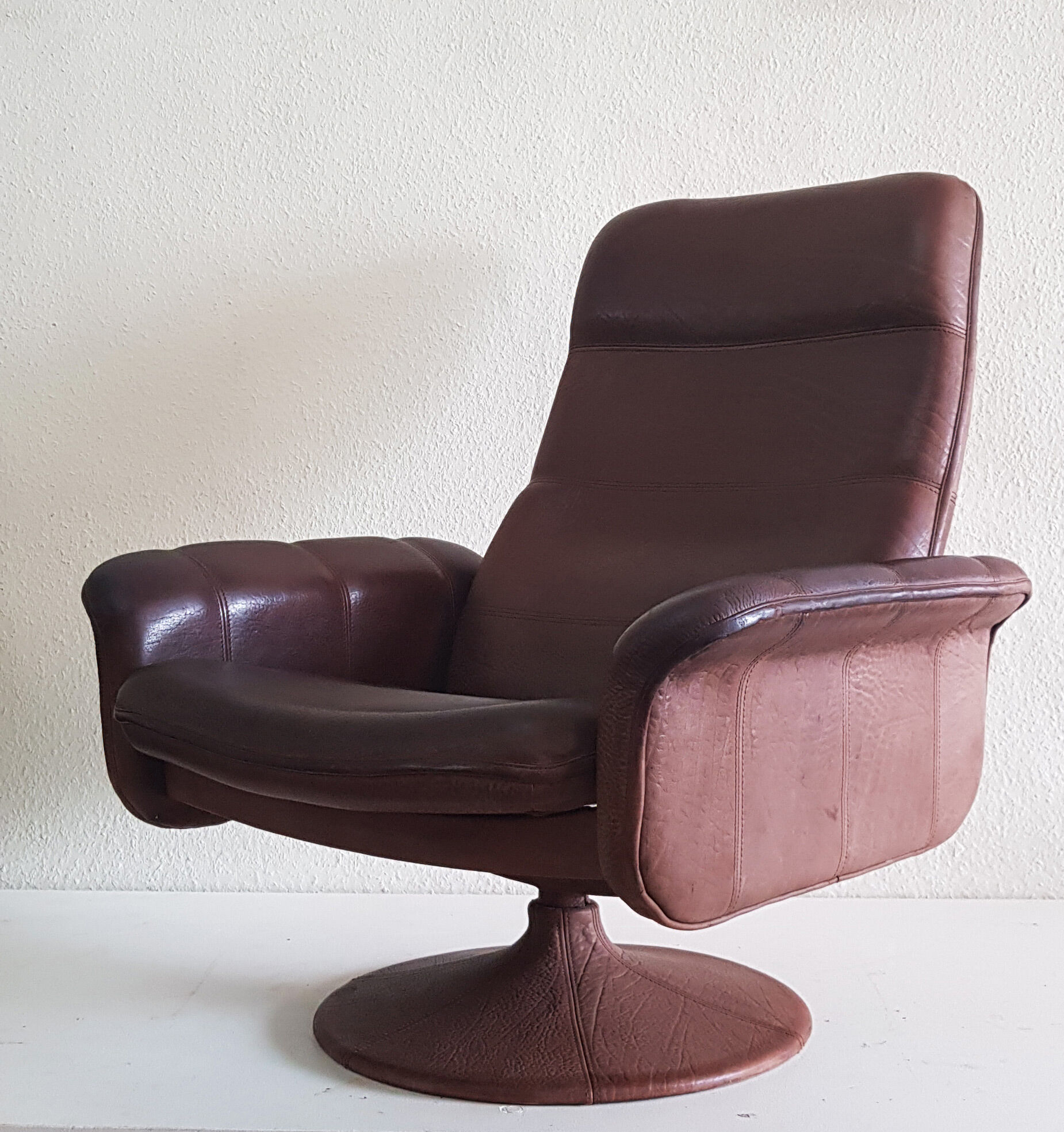 De Sede ds 50 swivel leather armchair, Switzerland 1970