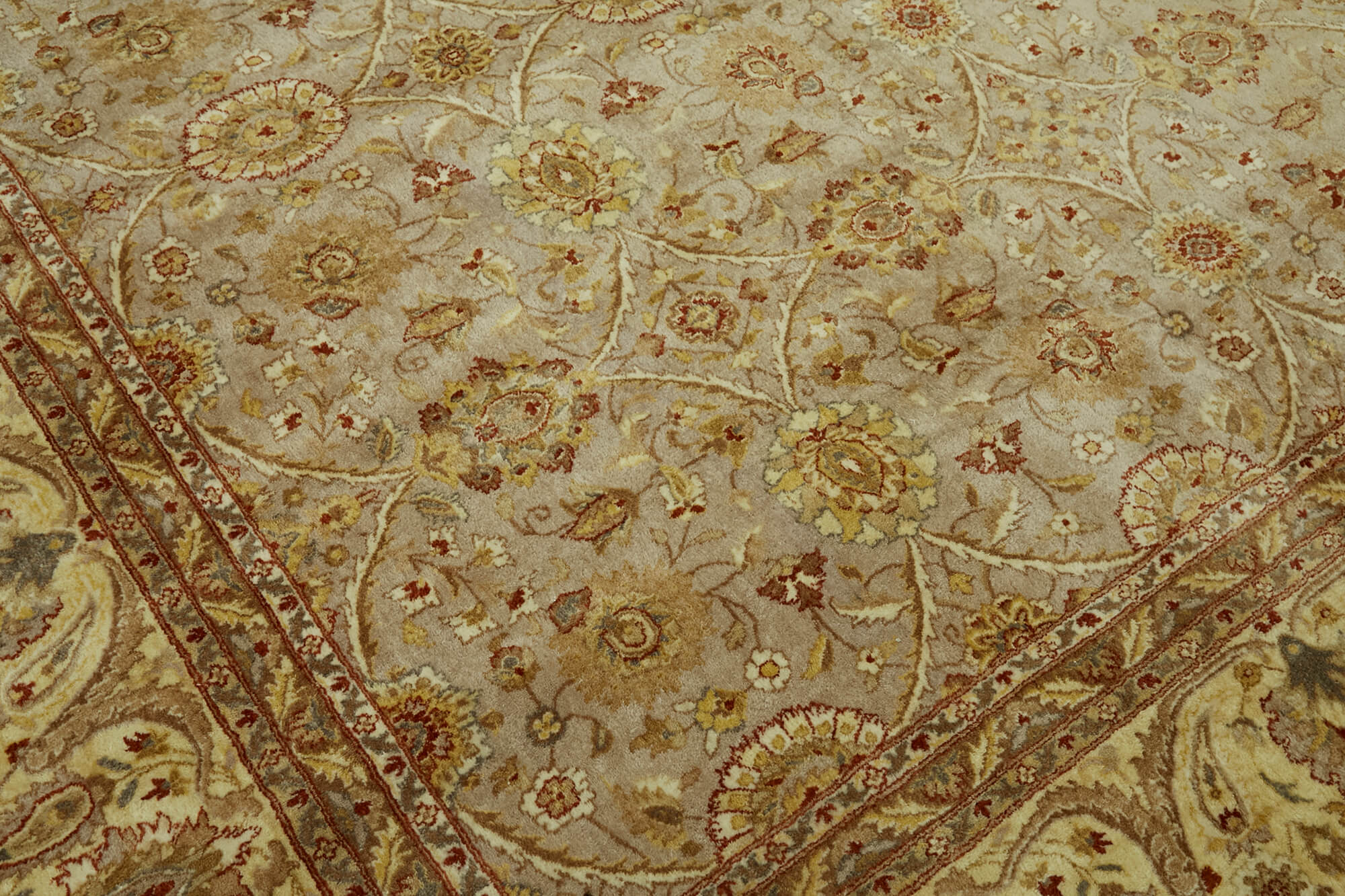 Handmade oriental contemporary 1980s 275 cm x 388 cm beige wool carpet