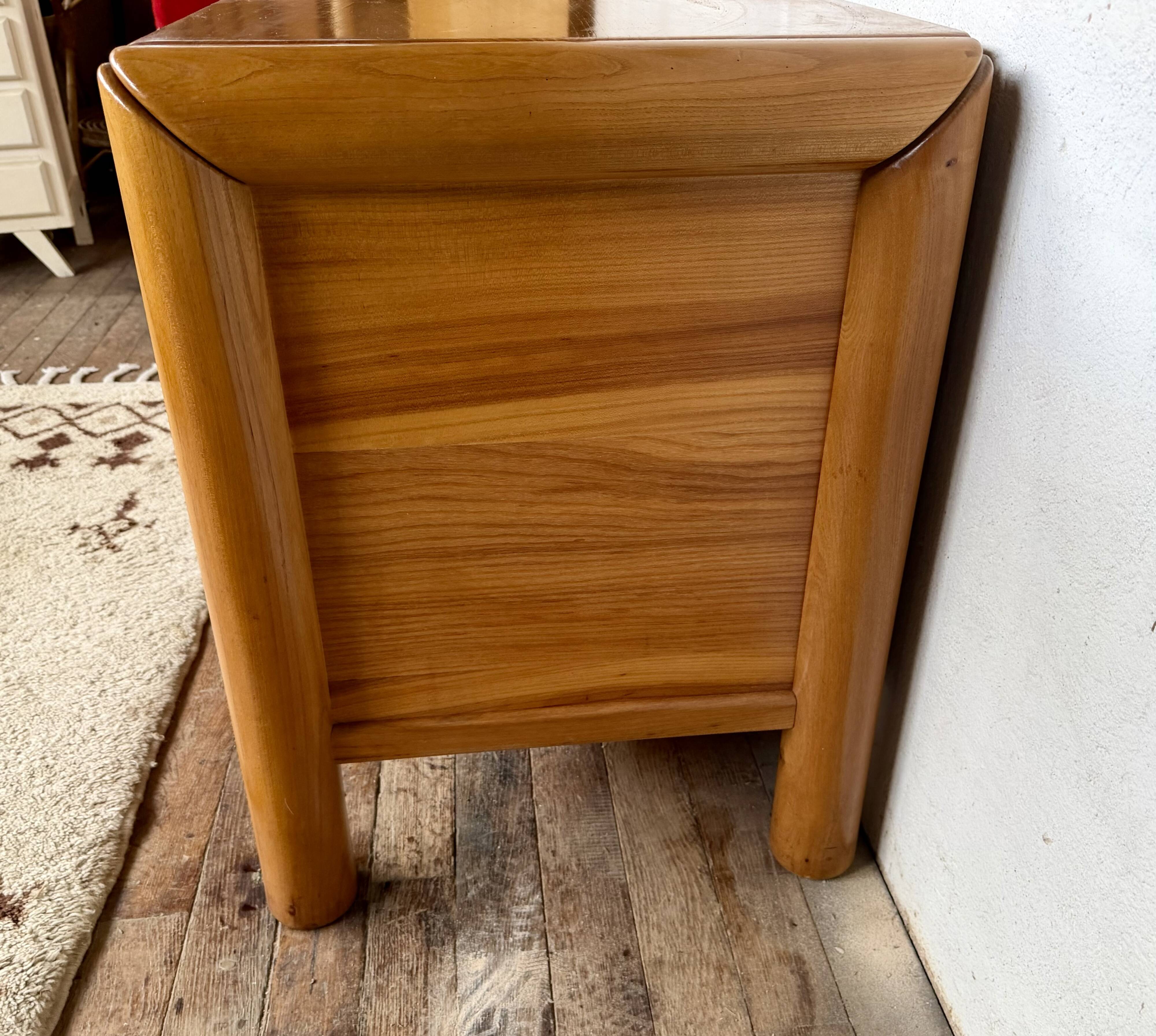 🌟 Very beautiful vintage 70s chest of drawers – Solid elm – Regain style