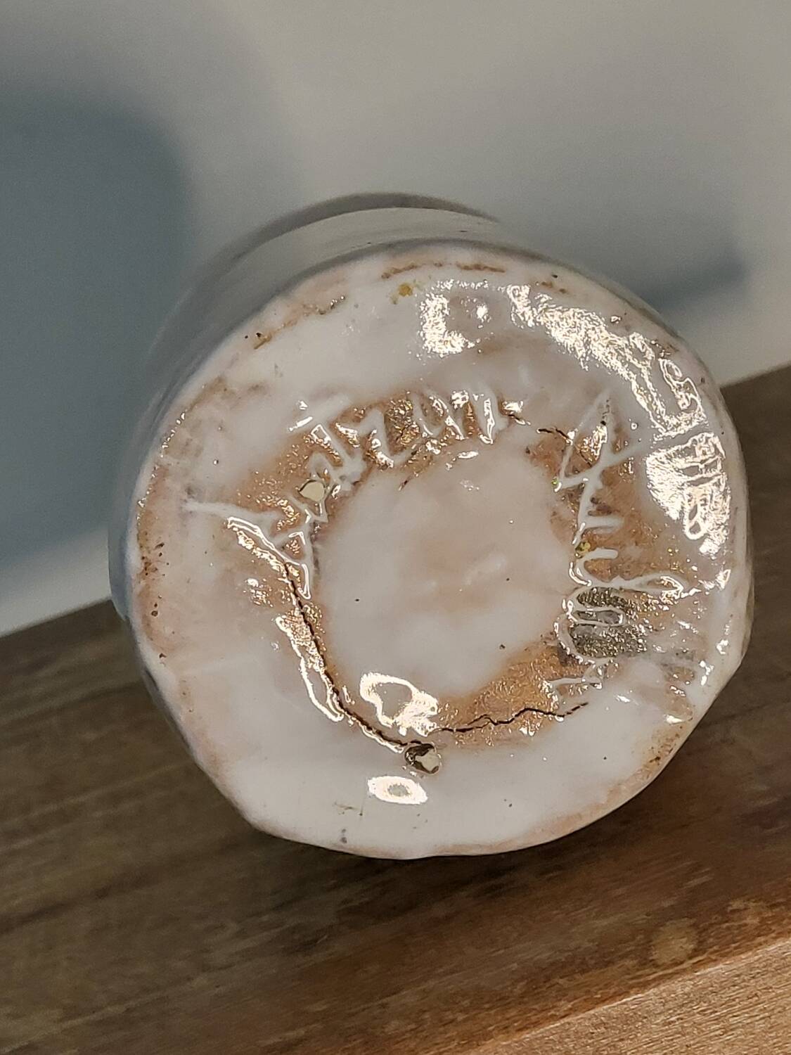 Vase with owl flowers