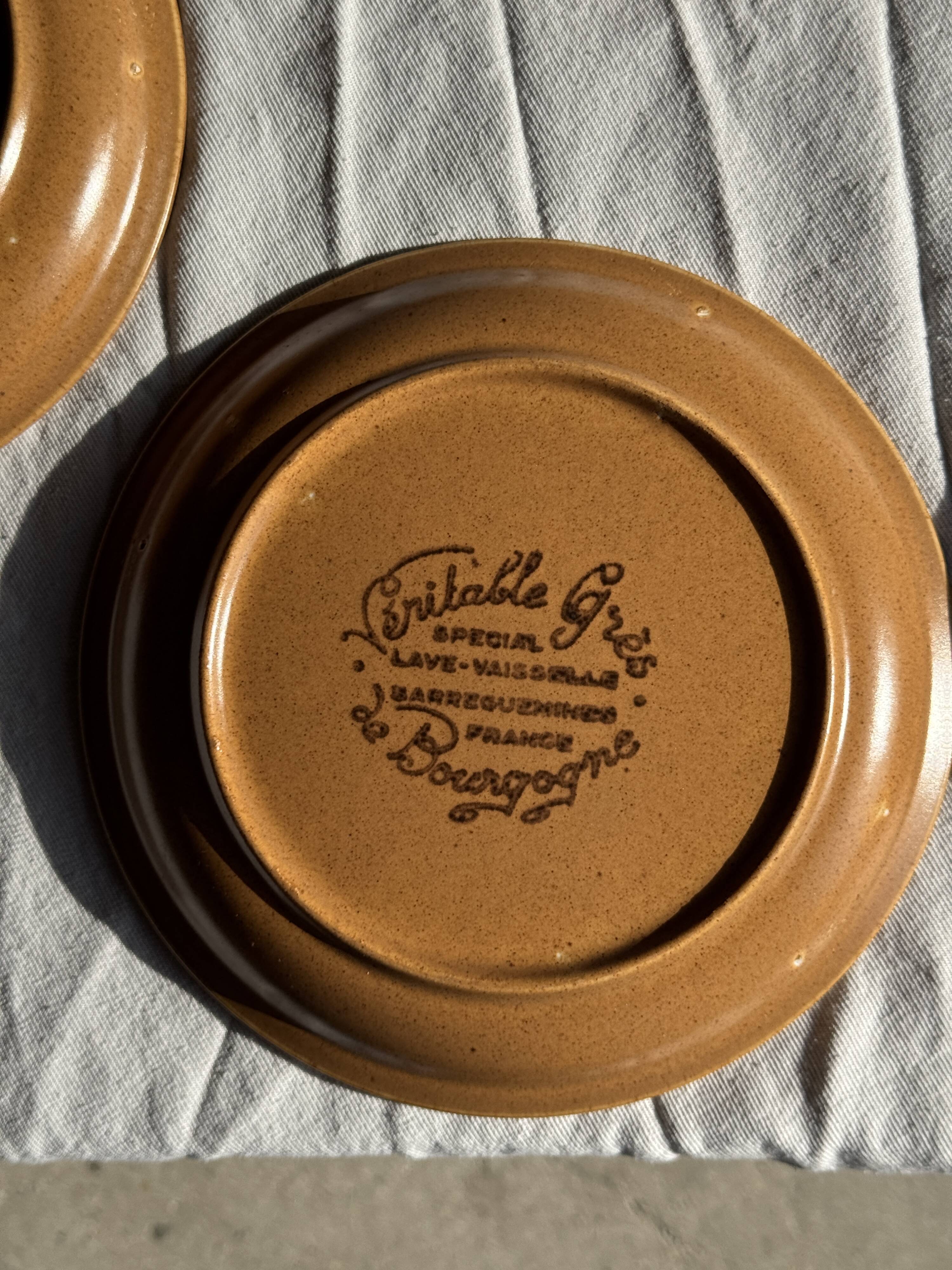 Set of 11 small dessert plates in brown-striped stoneware from Sarreguemines.