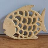 Cast iron underbody fish shape