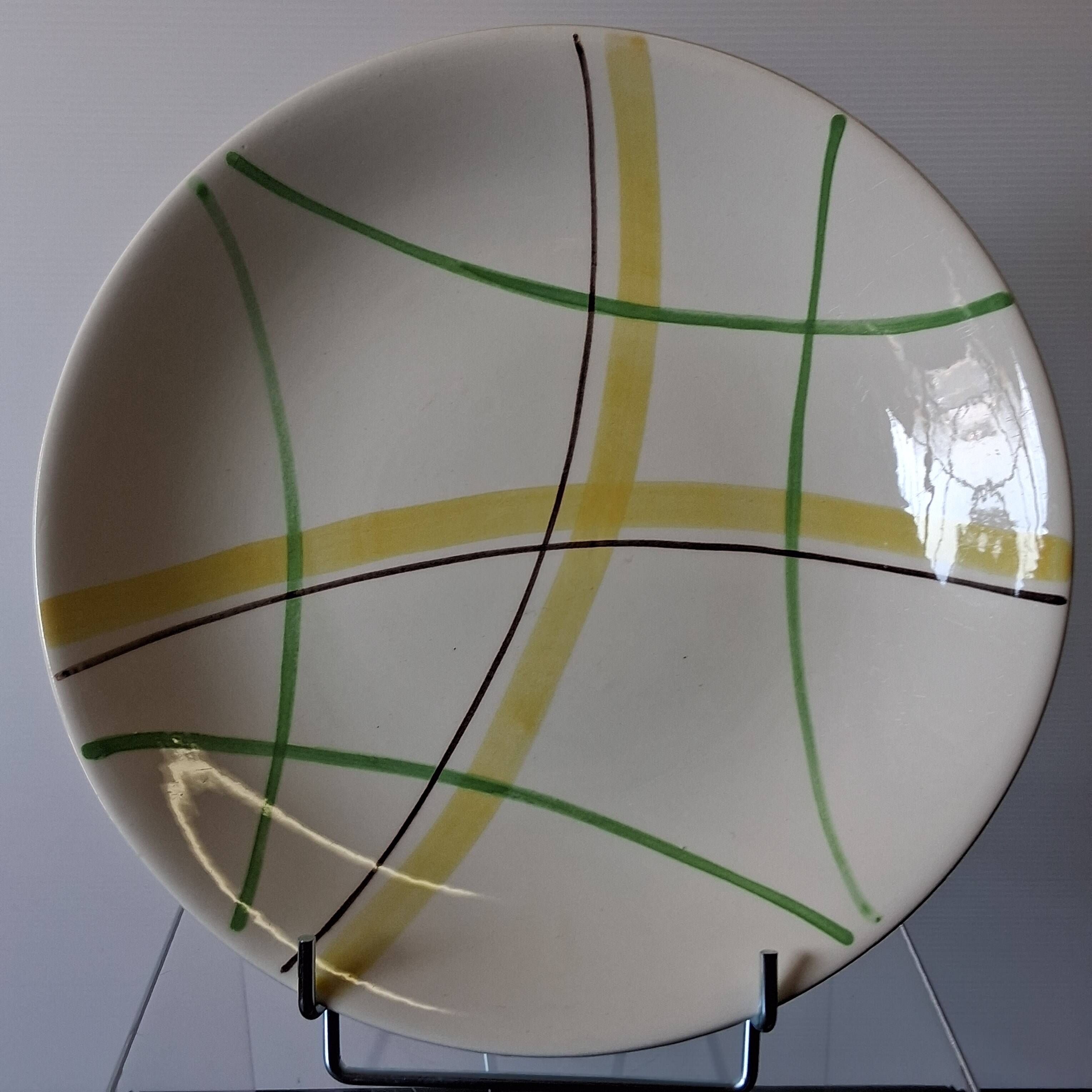 Très joli plat de service creux de chez Gien modèle "Sarabande" en bon état