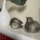 Duo of salt shaker and pepper in the shape of a bird in silver metal and its basket