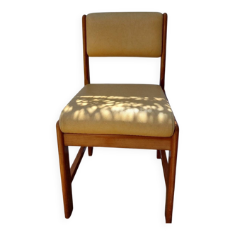 Lot de 2 chaises vintage en bois et skaï beige – Style scandinave