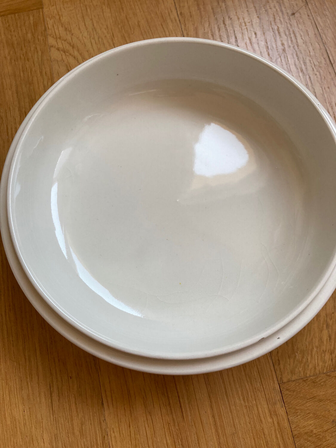 Bonbonnière / Gien earthenware box with pink motif