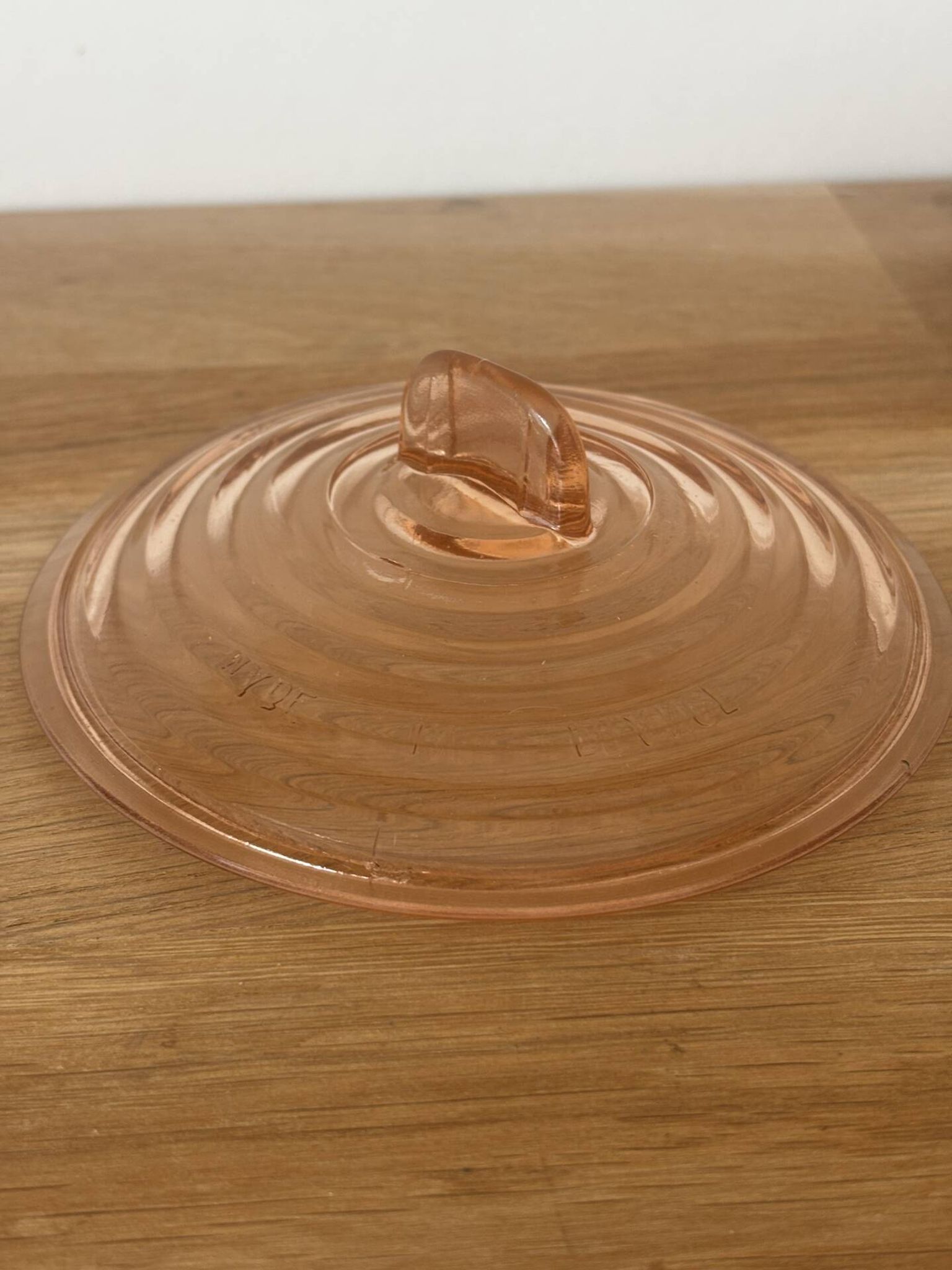 Sucrier en verre rose