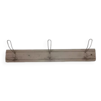 Wall coat rack 3 hooks classic pink