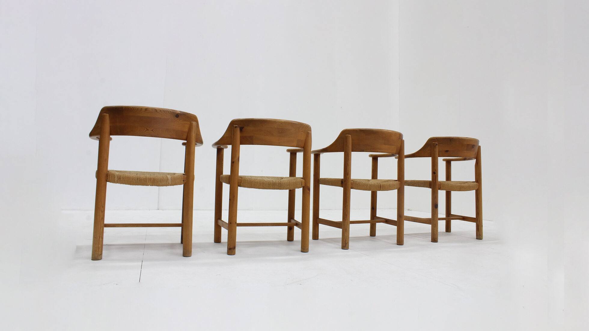 Set vintage dining table and dining chairs pine wood papercord