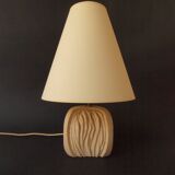 Gard stone table lamp